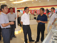 南平市委副書記黃福清、市委常委統戰部部長黃健平一行視察虹潤公司